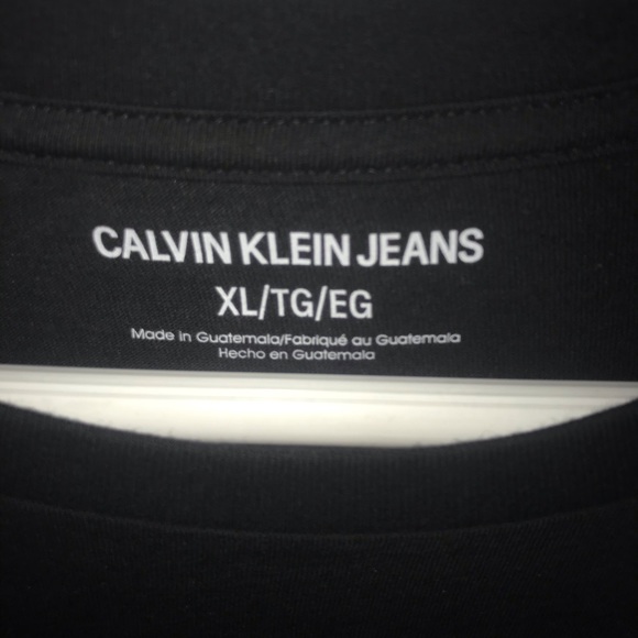 Calvin Klein T-Shirt - Picture 3 of 3